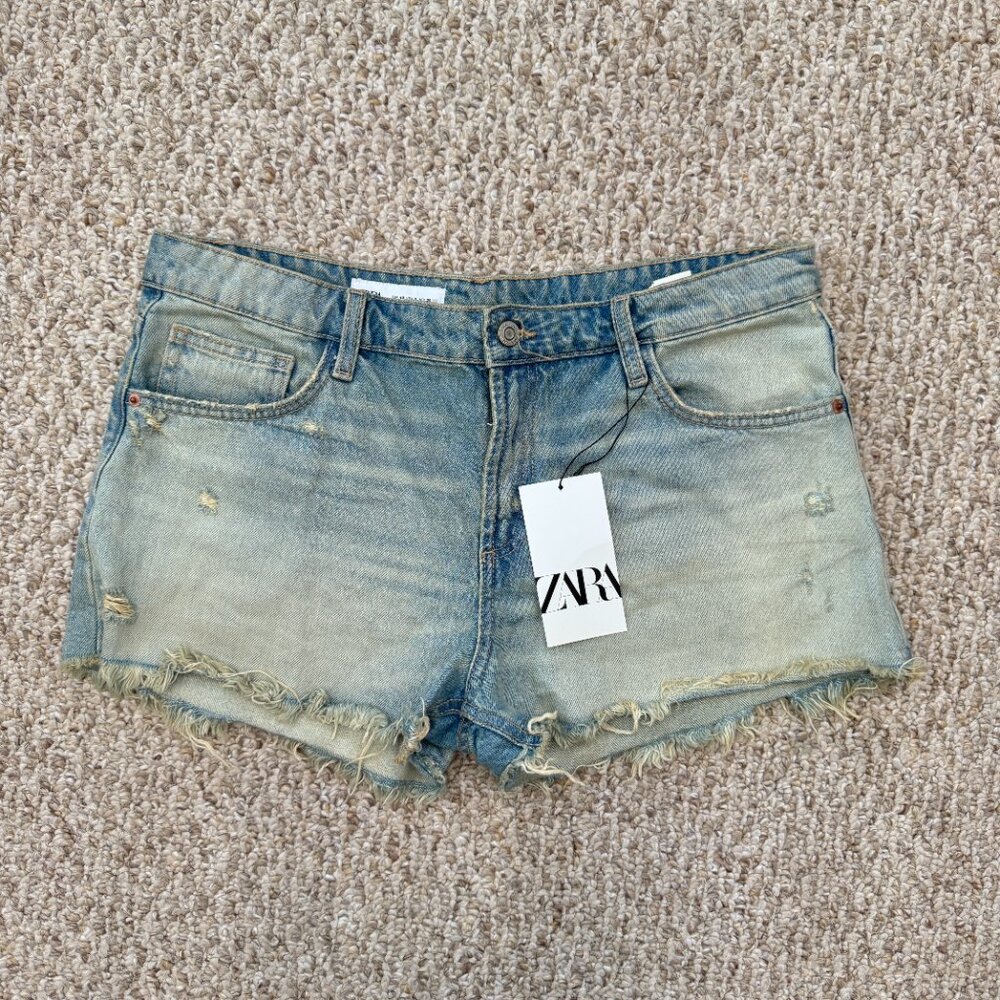 Zara Women Denim Shorts‎ 8 Mid Rise Raw Hem Distressed Jean Bootie Short